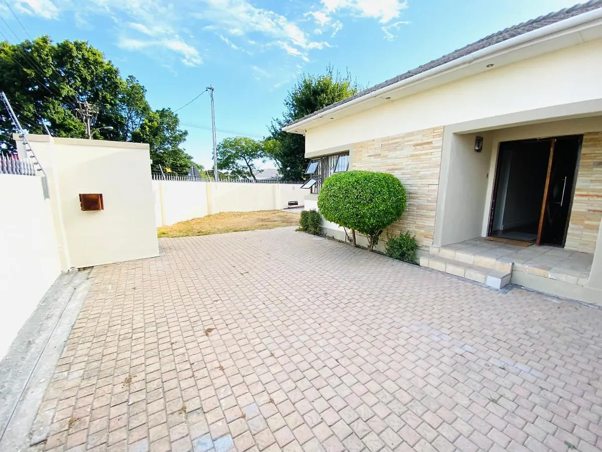 Executive Accommodation Belleville Bellville